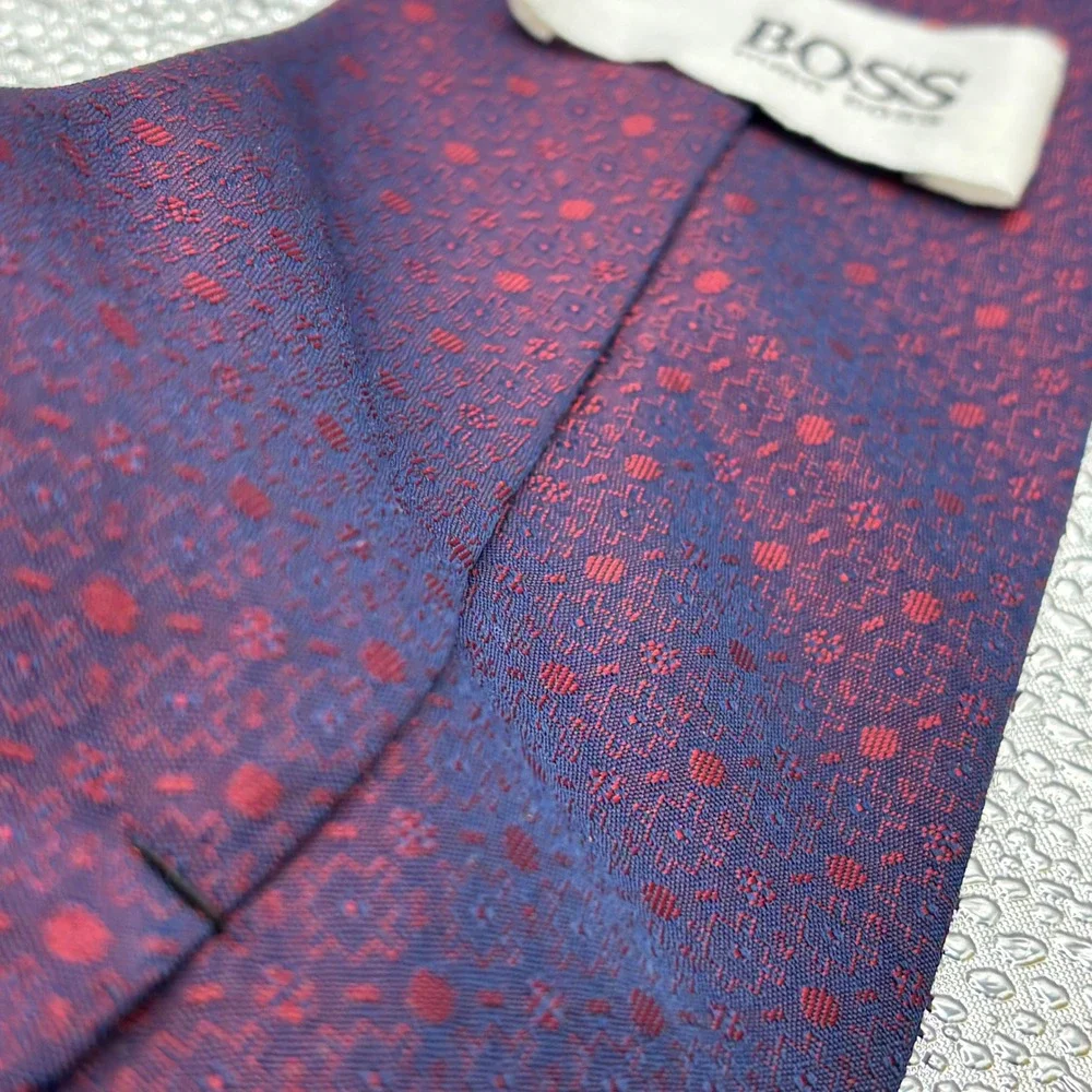 BOSS‎ Hugo Boss Mens Silk Tie Burgundy Red Micro Geometric Pattern Luxury Formal